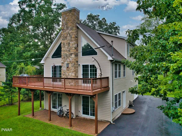 187 Skyview Rd, Dingmans Ferry, PA 18328