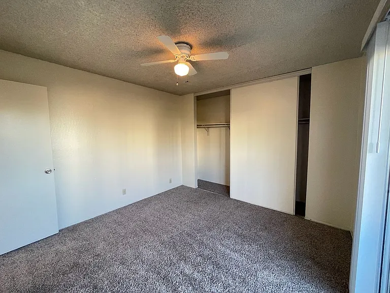 Sharis Apartments — Photo 49
