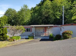721 S 6th Ave, Rockaway Beach, OR