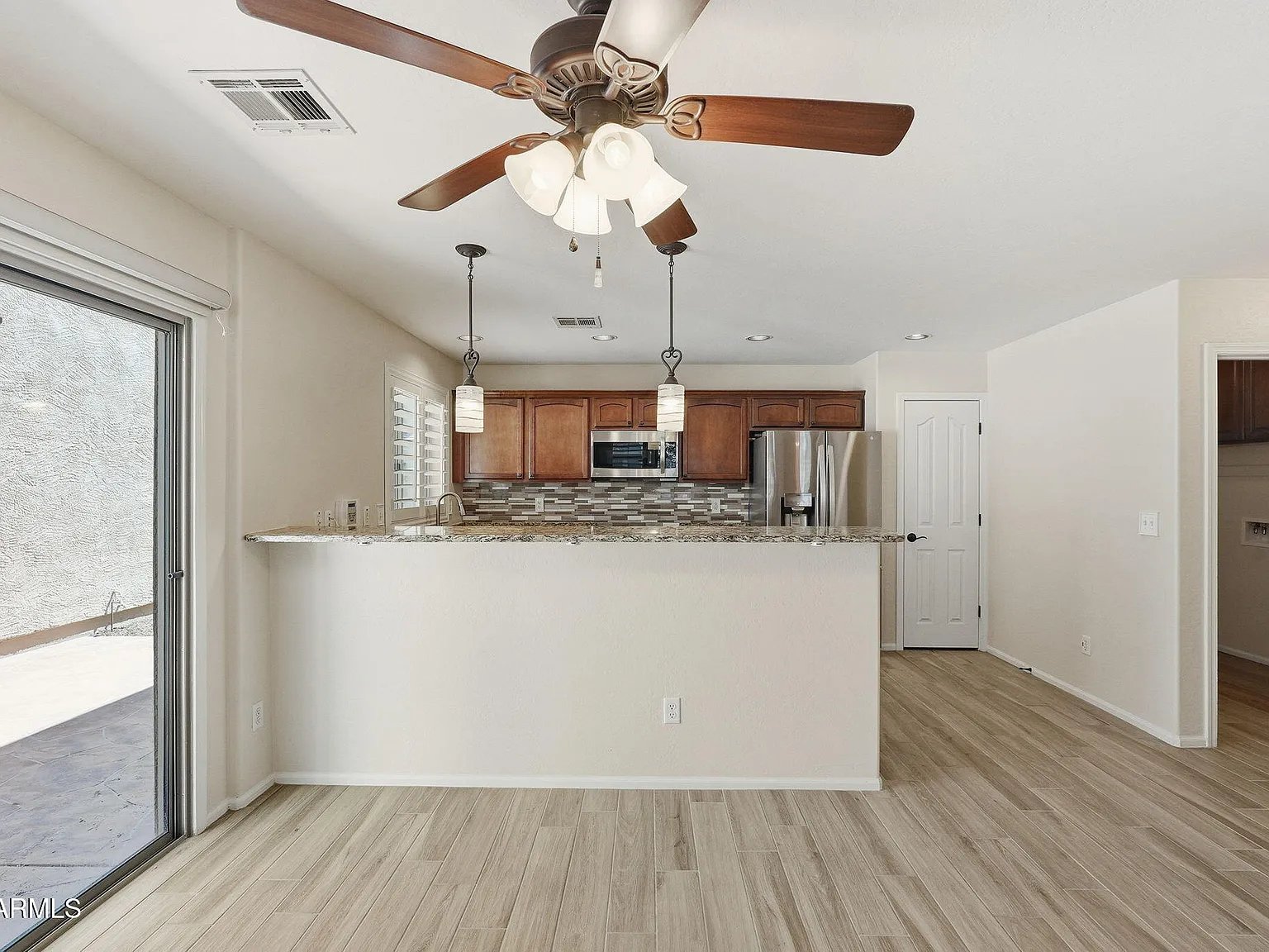 3 bed, 2.5 bath, 1817 sqft, $2,500 — Photo 3