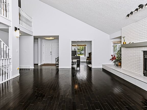 4th image of 6016 177th St NW