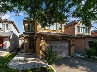 61 Cedarwood Cres, Brampton, ON L6X 4J9