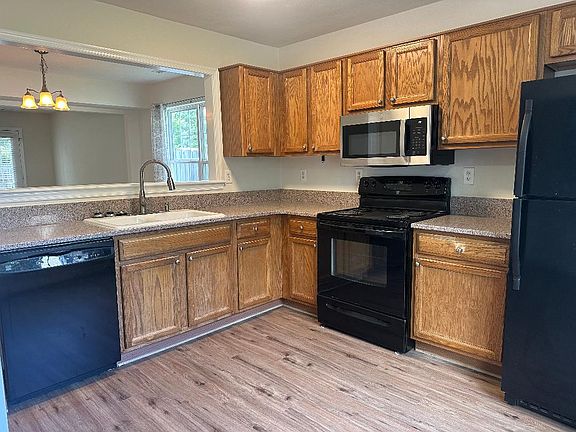 5th image of 2416 Casey Ct