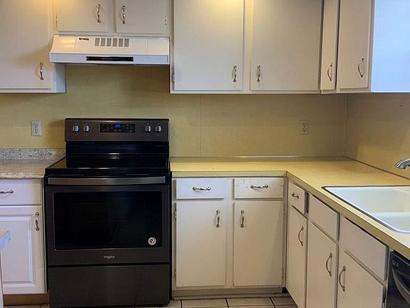 4th image of 2307 Haynes Dr