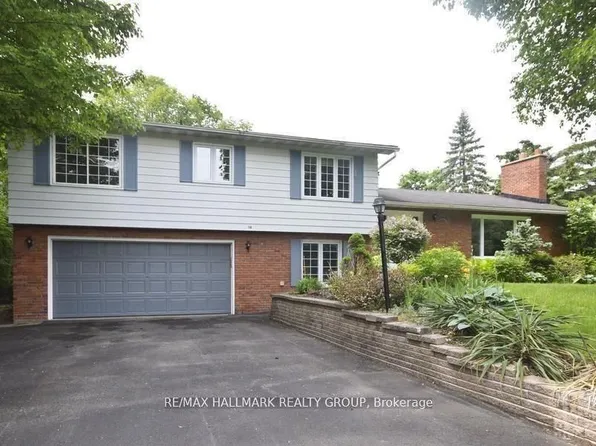 14 Whippoorwill Dr, Ottawa, ON K1J 7J2