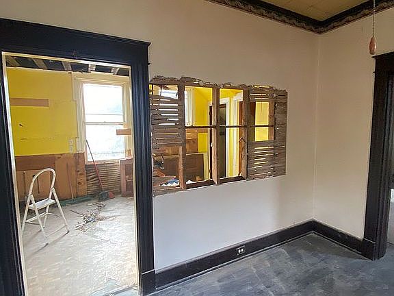 3rd image of 6812 River Rd