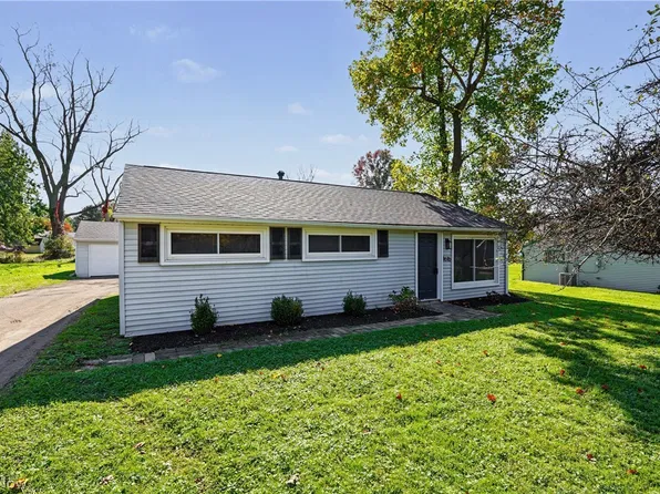 1616 Glenwood Dr, Twinsburg, OH 44087