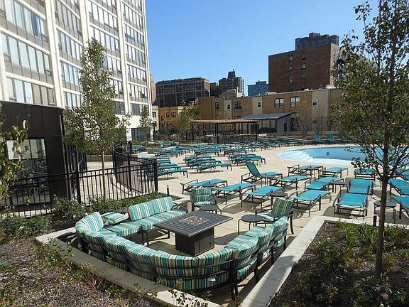 2nd image of 3930 N Pine Grove Ave APT 1914