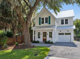 608 Pilot St, Beaufort, SC 29902