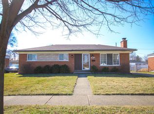 31325 Louise Dr, Warren, MI 48088