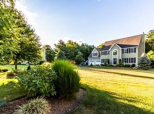 11 Russell Ct, Mendon, MA 01756