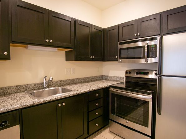 2007 NE Broadway St #5