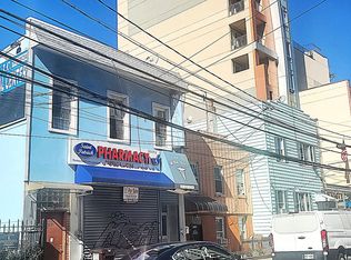 3920 29th St, Long Island City, NY 11101