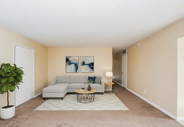 25240 Sandhurst Rd — Photo 3