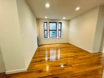 Rented by HOLTON REAL ESTATE INC.