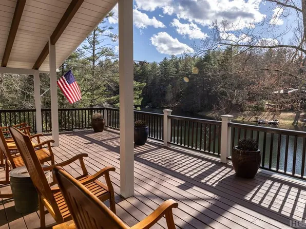 377 E East Christy Trail, Sapphire, NC 28774