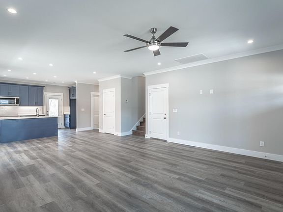 2nd image of 419 Willow Grove Ct #32