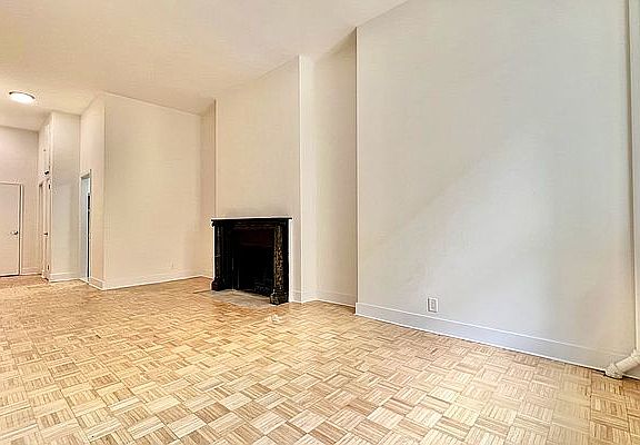 2nd image of 11 E 66th St #3C