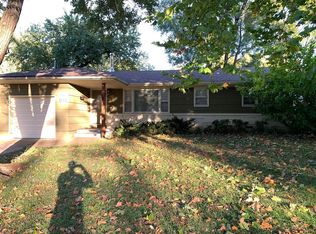 1912 S Weaver Ave, Springfield, MO 65807