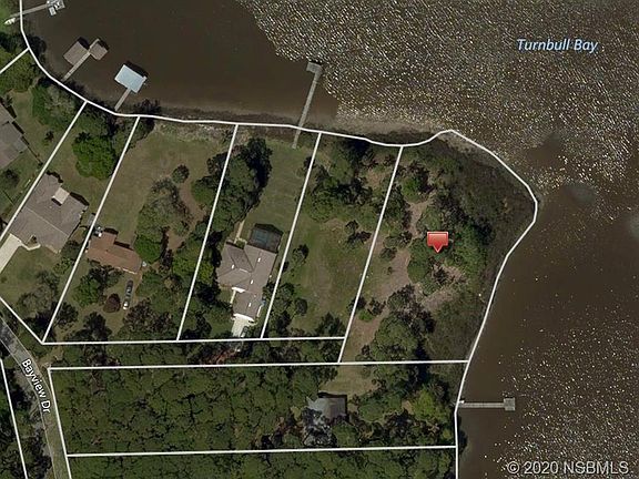 3rd image of 1875 Bayview Dr