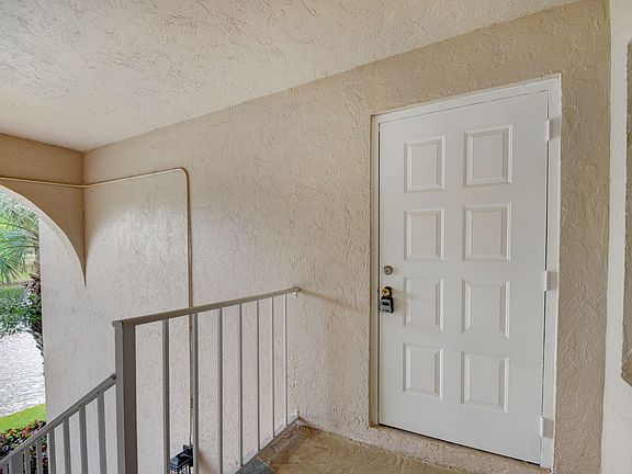 5th image of 13870 Oneida Drive #F2