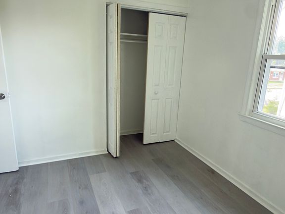 3rd image of 81 Cannon Rd #81
