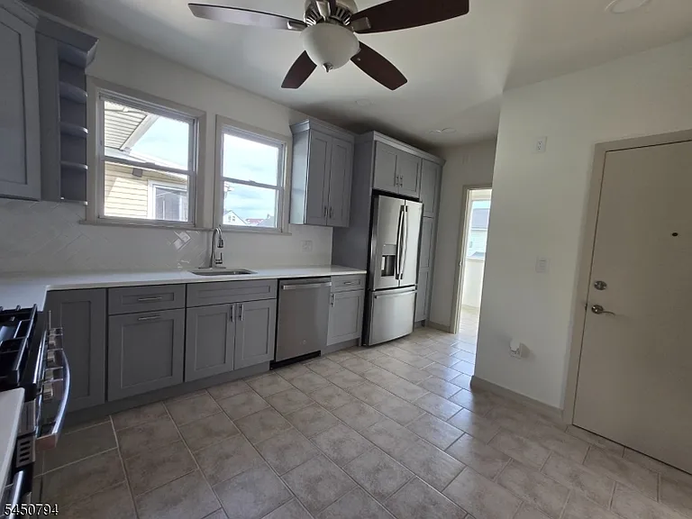 1364 Fremont Pl — Photo 10
