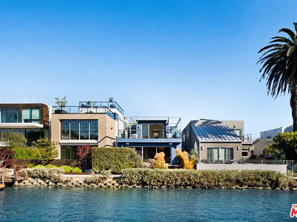 230 Carroll Canal, Venice, CA 90291