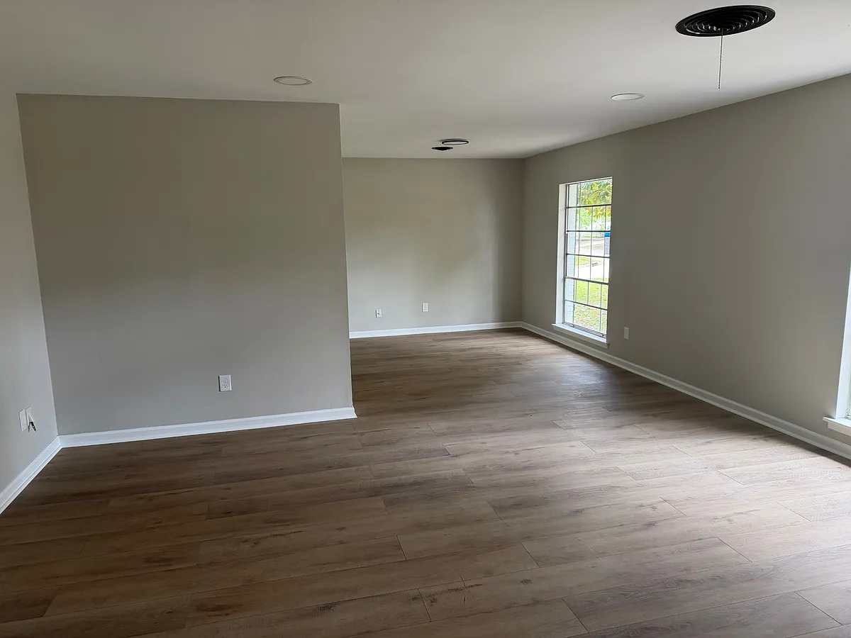 Open Floor Plan and New Floors - 1500 Lakewood Dr