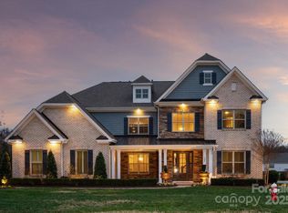 105 Downton Abbey Dr, Waxhaw, NC 28173