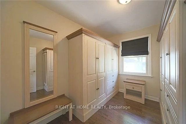 580 Taplow Cres — Photo 7