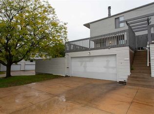 4216 Kris Line Dr, Waterloo, IA 50701