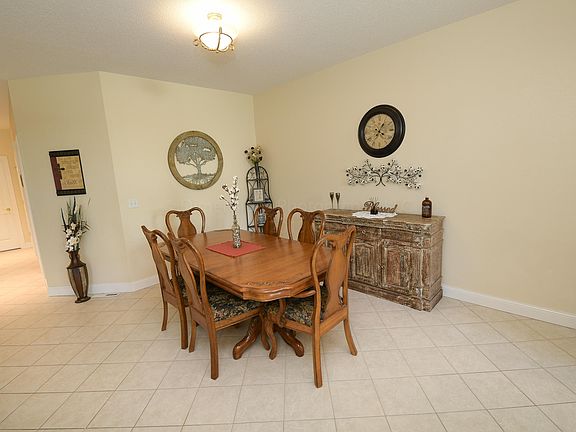 4th image of 5865 Fountain Vista Dr