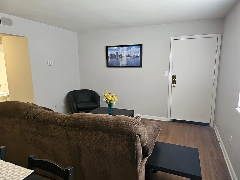 12847 Jefferson Ave #2 — Photo 6