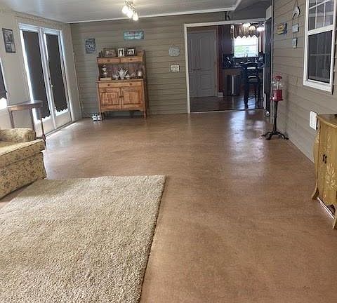 3rd image of 4032 Cottonwood Dr