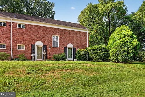 3458 Martha Custis Dr Photo 1