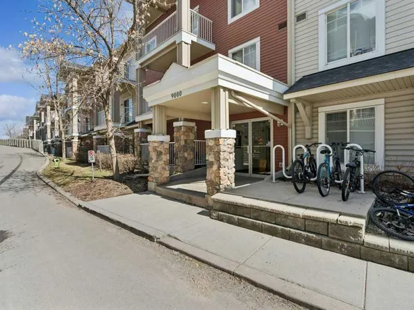70 W Panamount Dr NW #9216, Calgary, AB T3K 6G8