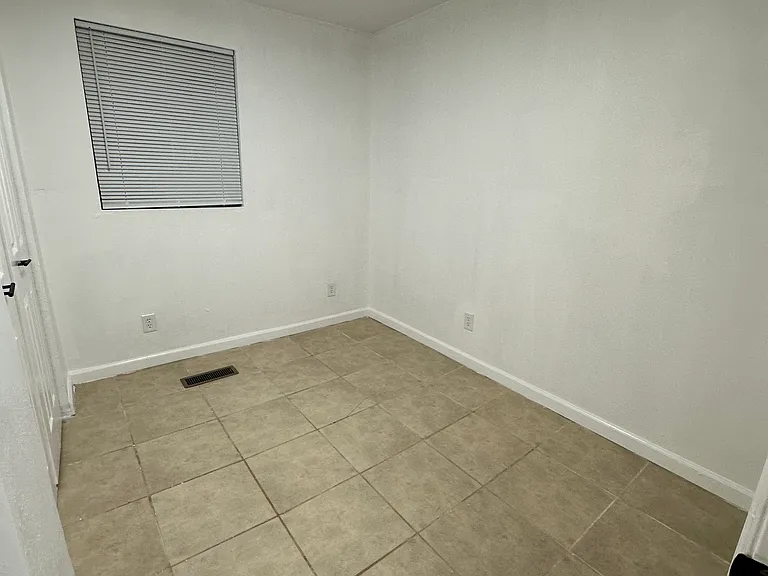 2013 Early St — Photo 14