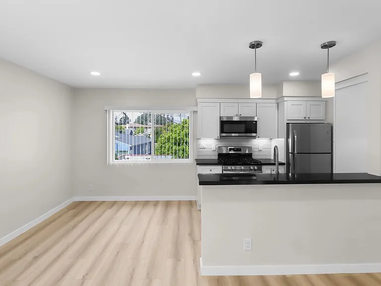 2823 S Corning St #4 — Photo 13
