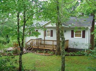 37 Jackson Hill Dr, Franklin, NC 28734