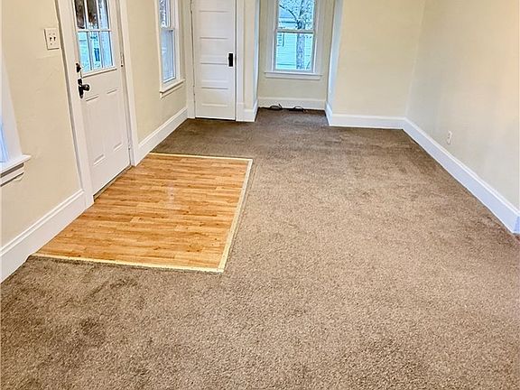 4th image of 5018 Elmwood Ave