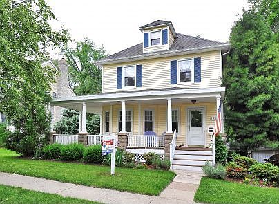 1st image of 131 Mill St