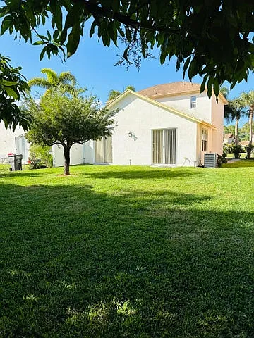 3 bed, 1837 sqft, $3,200 — Photo 3