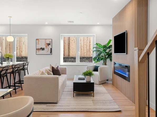 122 Washington St #2, Weymouth, MA 02188