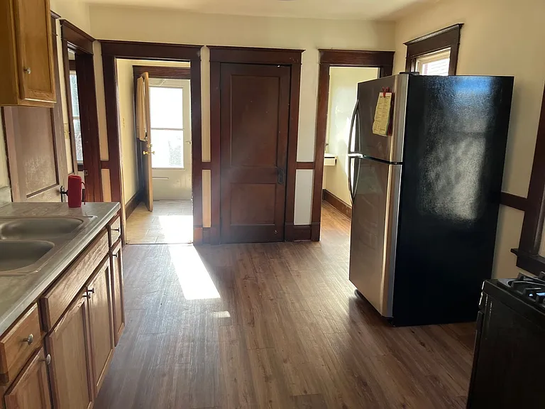 1025 E Land Pl — Photo 15