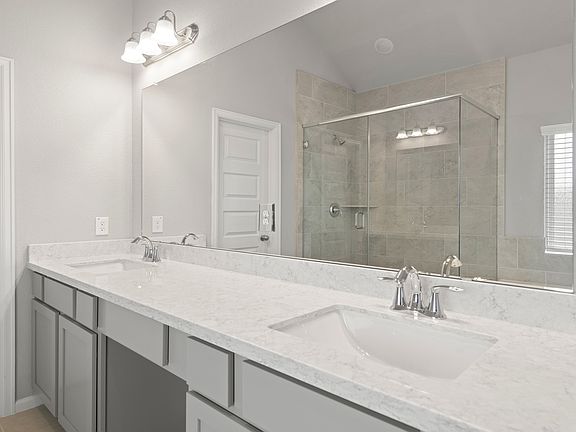 Double sinks in primary bath