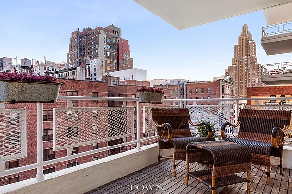 Sold by Town Residential | media 22