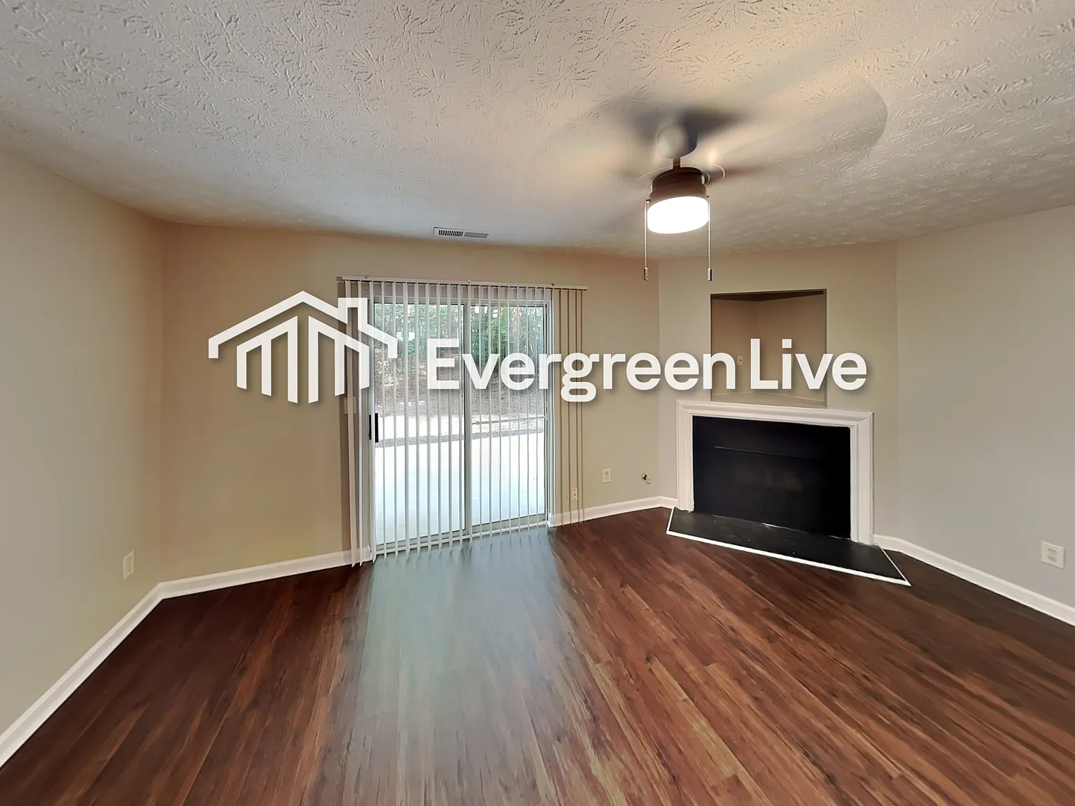2 bed, 2.0 bath, 1350 sqft, $1,395 — Photo 3