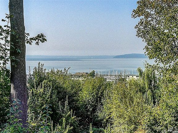 This house has an amazing view of the sound. Sit back, relax and enjoy!
