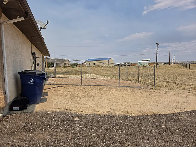 438 N Mitford Dr — Photo 30